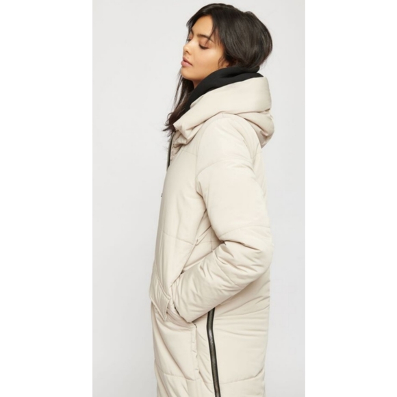 Dynamite Hooded City Puffer Jacket - Picture 5 of 5